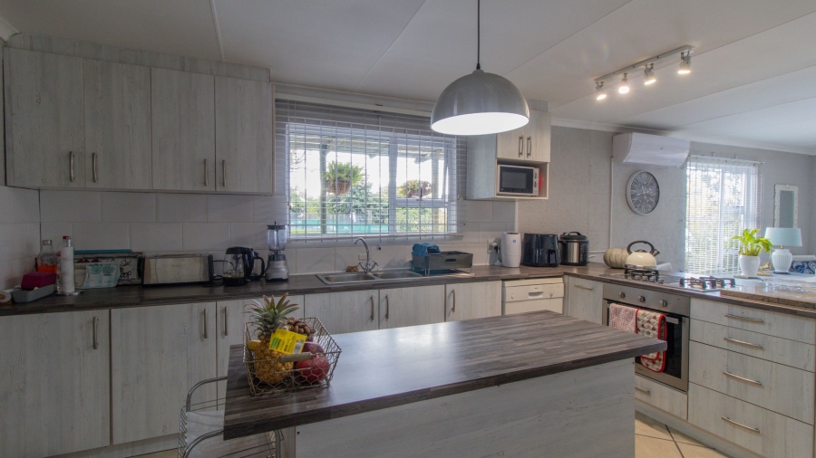 3 Bedroom Property for Sale in Hartebeesfontein Western Cape